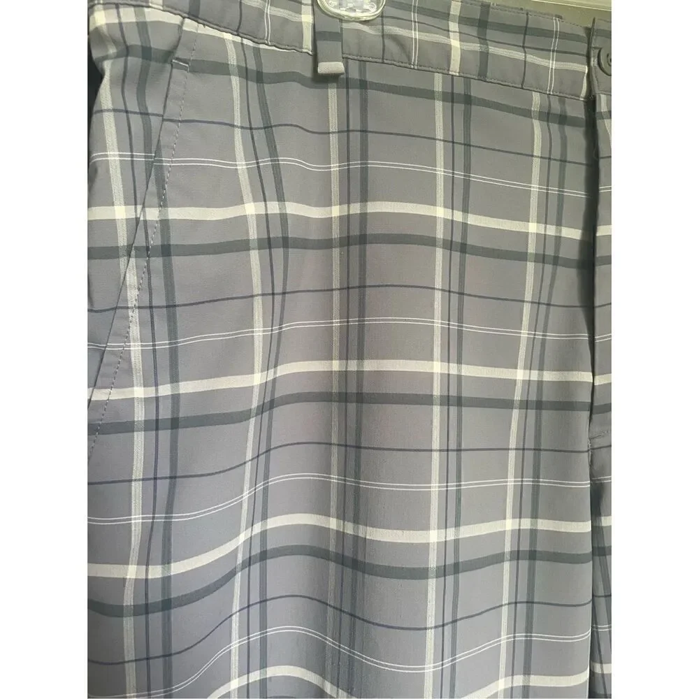Nike Golf Performance Plaid Gray Shorts Size 36 Fishing  Beach pool party